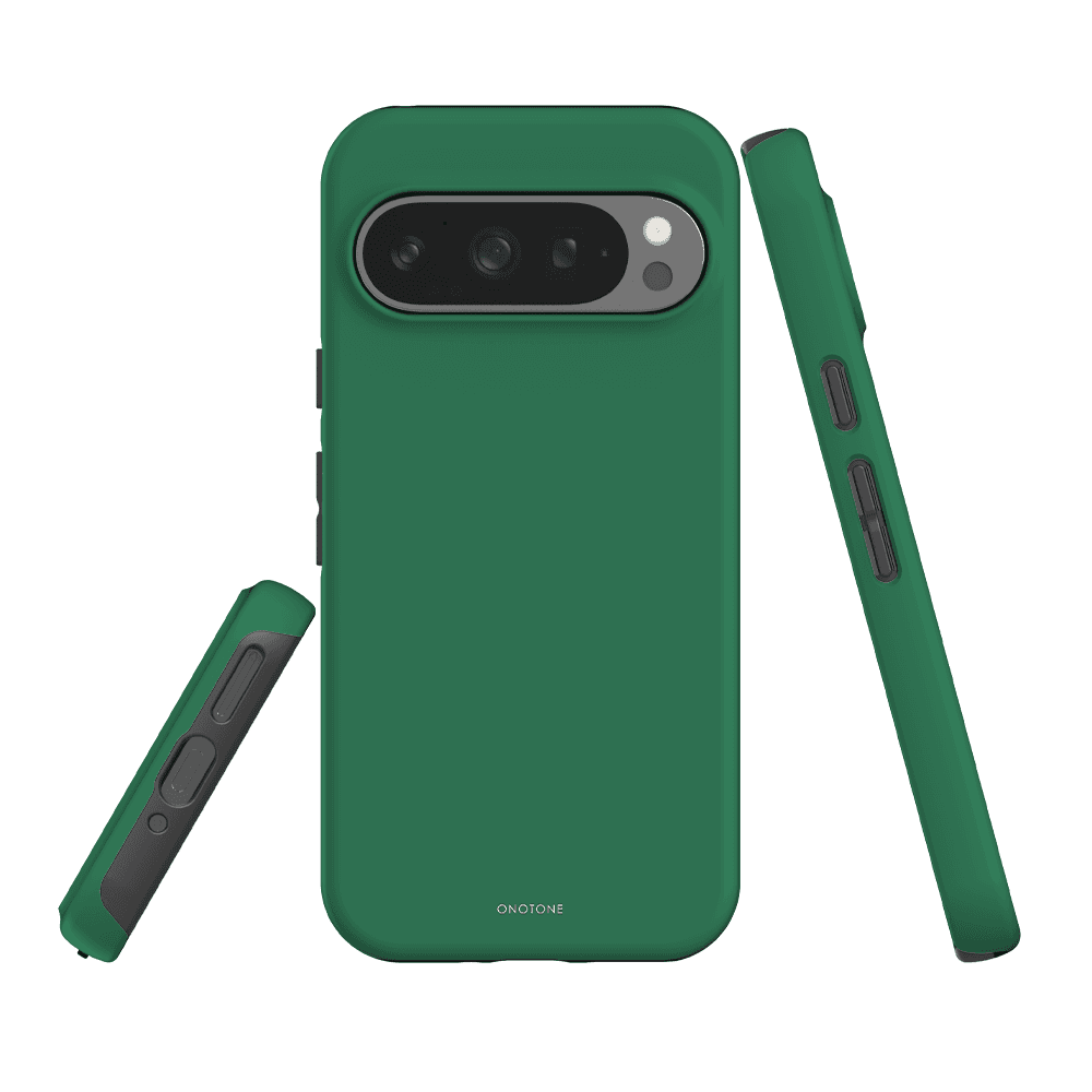 Shockproof Google Pixel Case in Pantone 356 for Pixel 7 with polycarbonate shell and precise cutouts for camera and buttons.