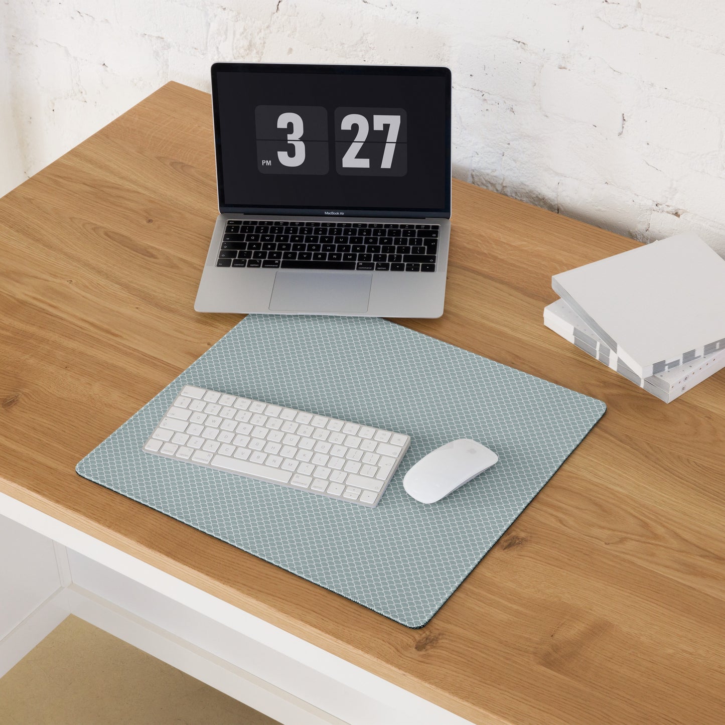 EVERYDAY USE DESK PAD/GAMING MOUSE PAD