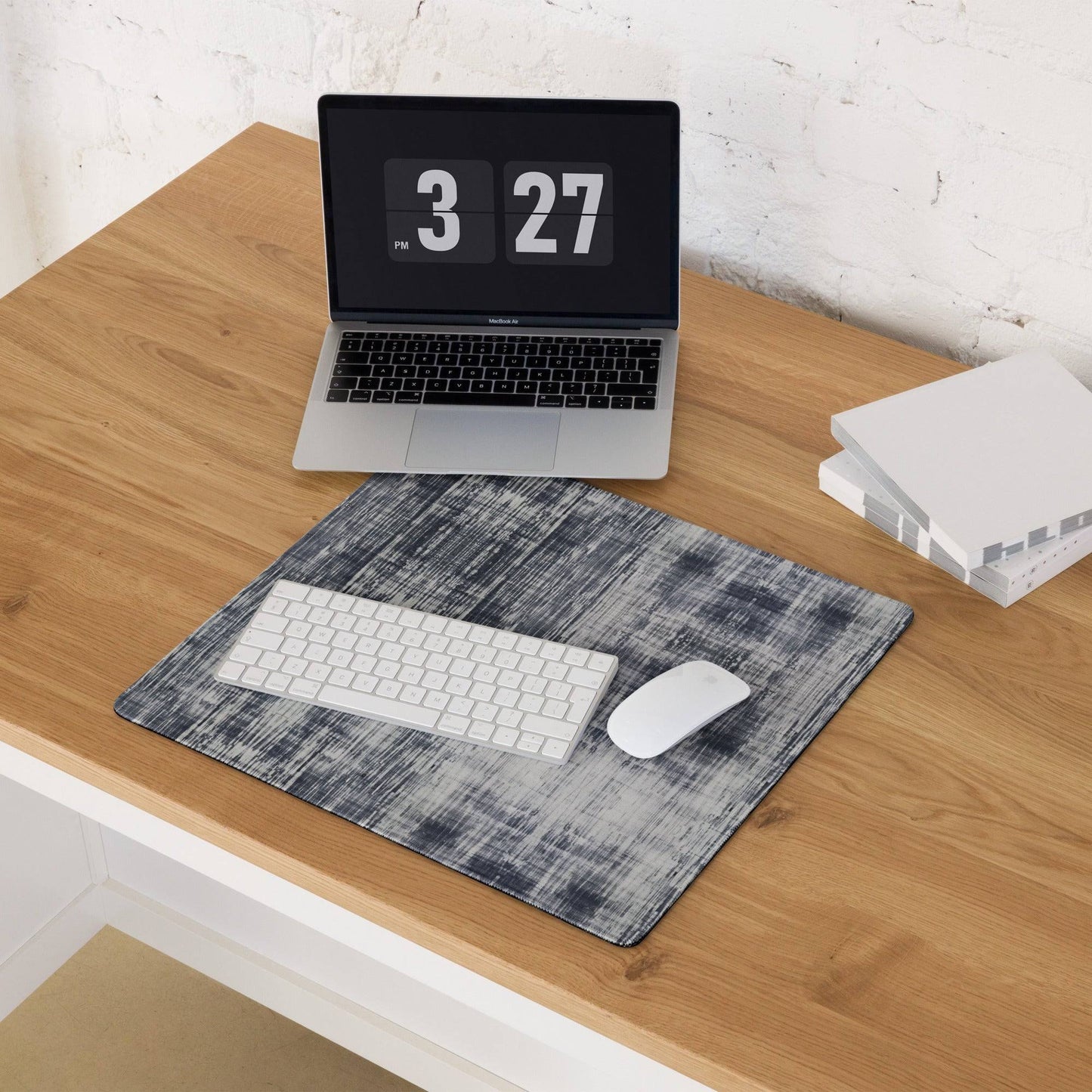 EVERYDAY USE DESK PAD/GAMING MOUSE PAD