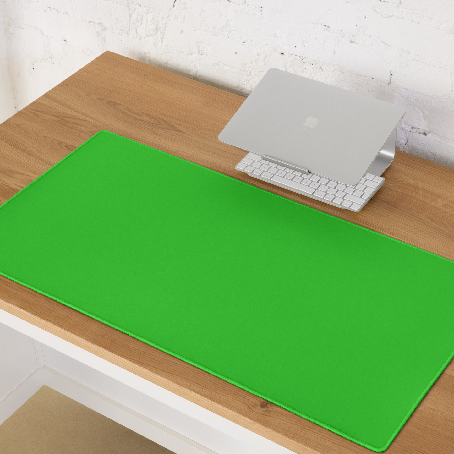 NEON COLOR DESK PAD - PANTONE 802