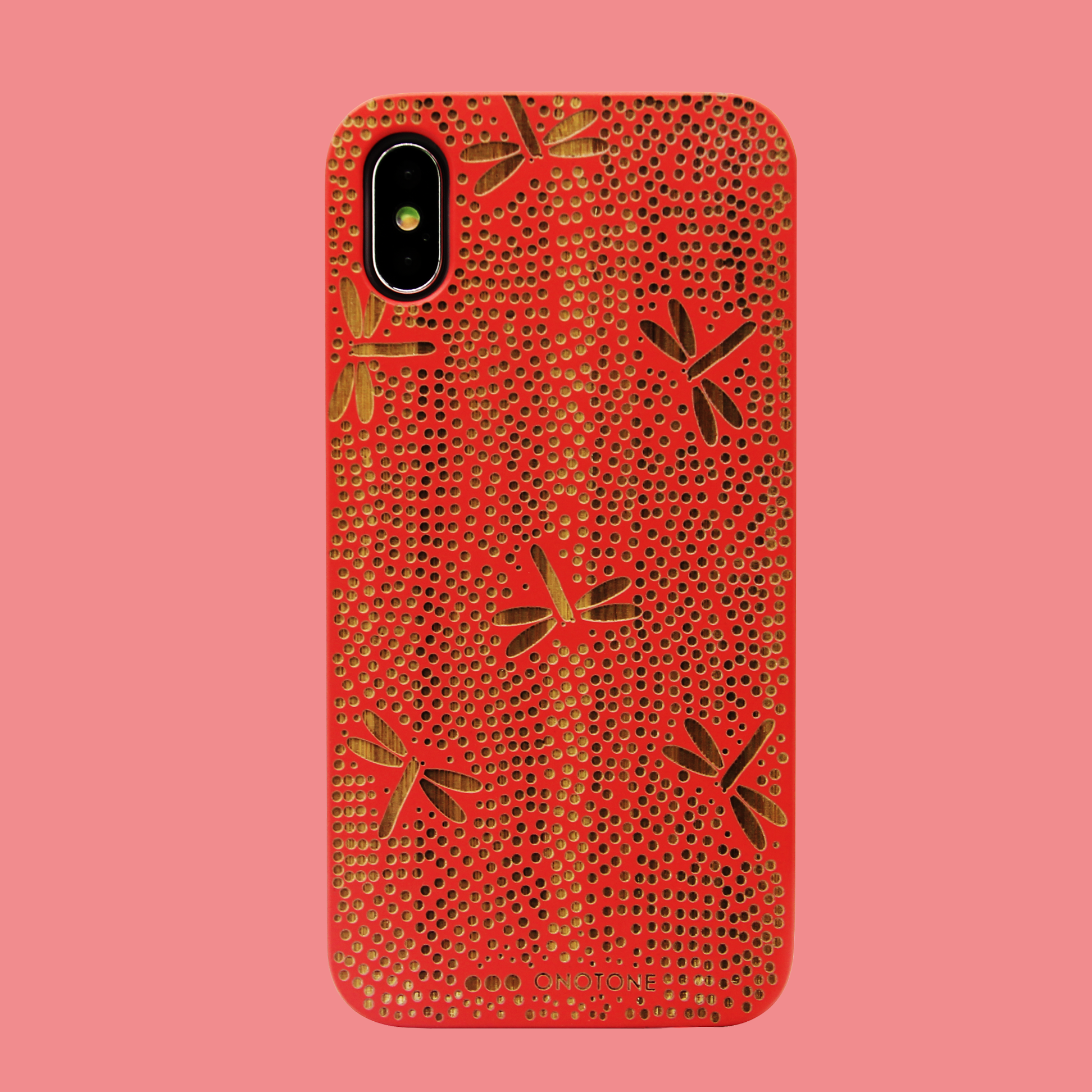 Wood iPhone case with dragonfly carved on Wood iPhone 8 / iPhone 7 Wood iPhone case with dragonfly carved on Wood iPhone 8 / iPhone 7