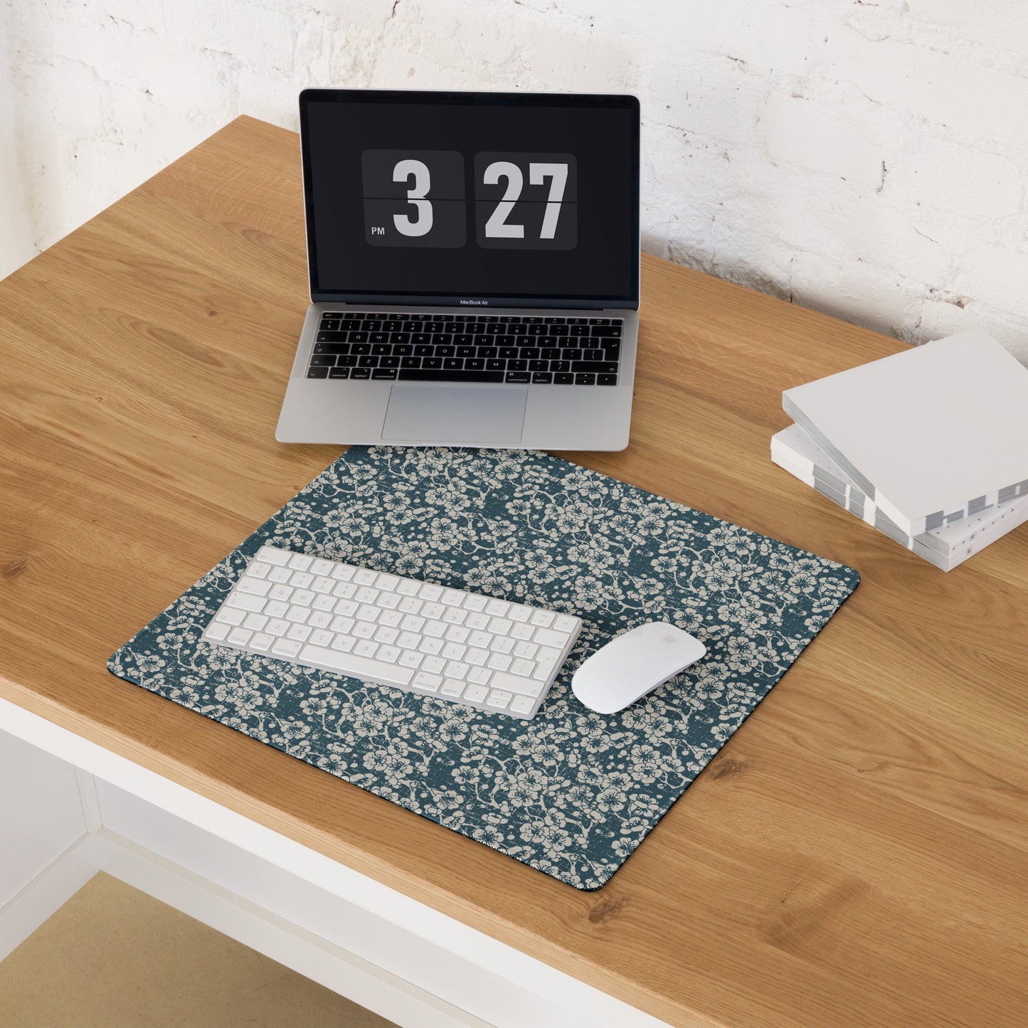 EVERYDAY USE DESK PAD/GAMING MOUSE PAD