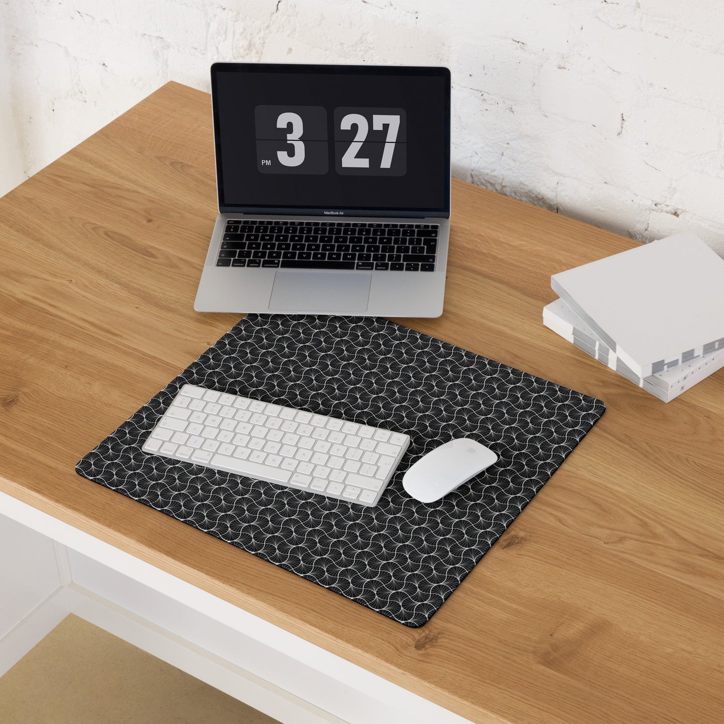 EVERYDAY USE DESK PAD/GAMING MOUSE PAD